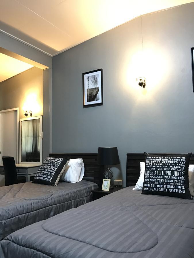 Add Home Hostel Vipavadee 42 Bangkok Esterno foto