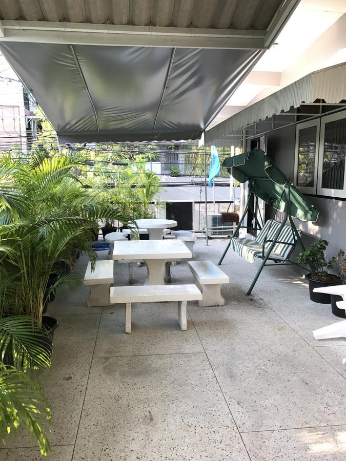 Add Home Hostel Vipavadee 42 Bangkok Esterno foto