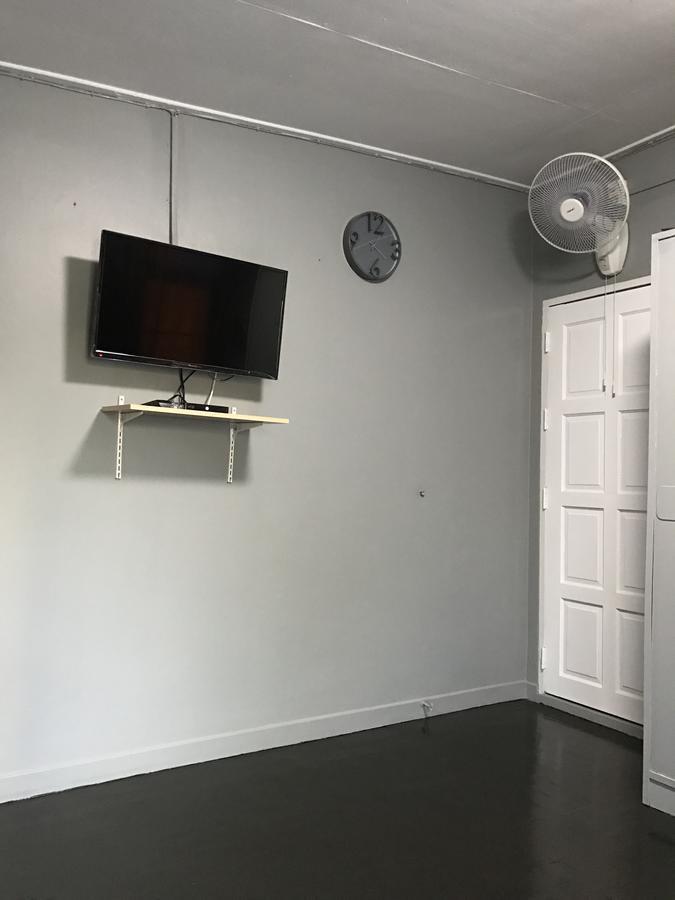 Add Home Hostel Vipavadee 42 Bangkok Esterno foto